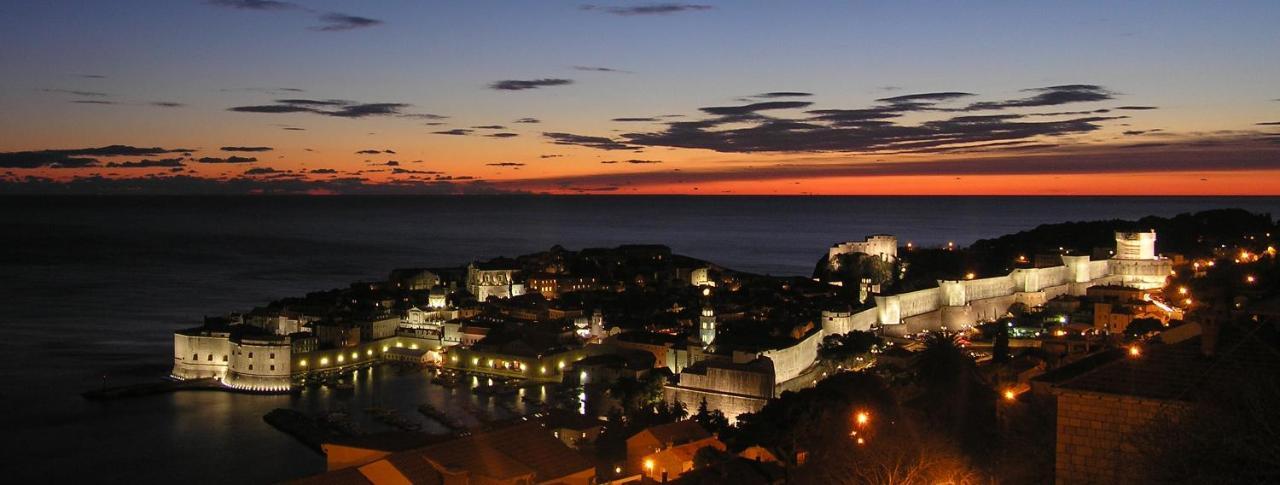 Апартаменты Panoramic Sea And Old Town View Дубровник Экстерьер фото